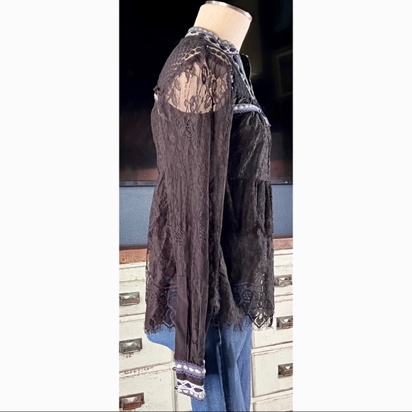 Anthropologie Blank NYC Black Lace Embroidered Babydoll Blouse Top S - Picture 7 of 11